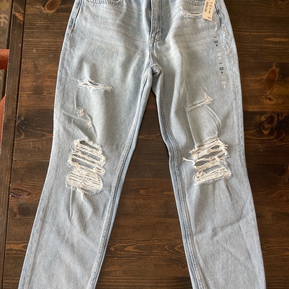 NWT - AERO Distressed Mom Jeans - Picture 2 of 5